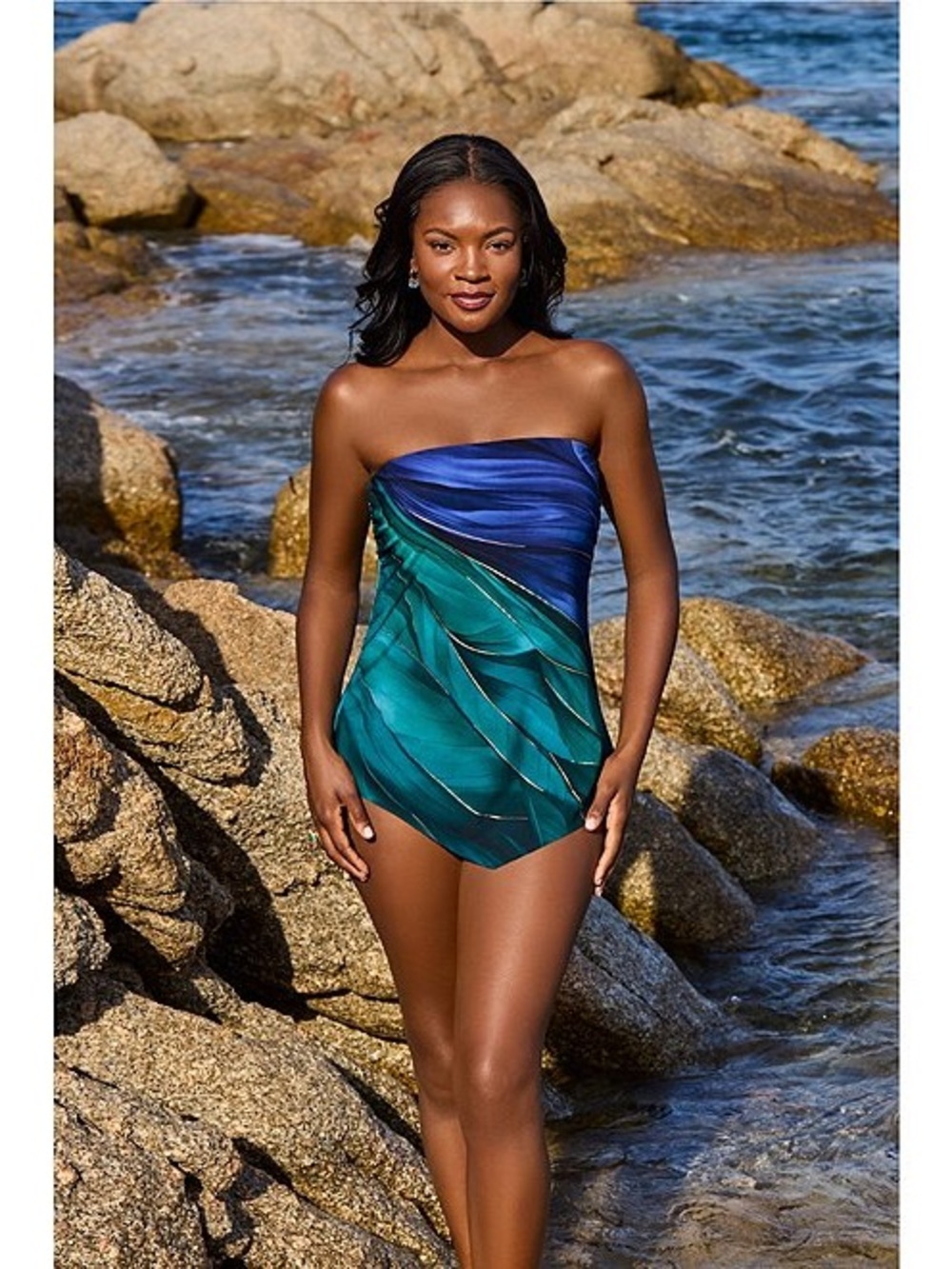 NWOT MIRACLESUIT Maldiva Straight Neck Underwire Hankini Swim Top
Size 12 - Picture 3 of 11